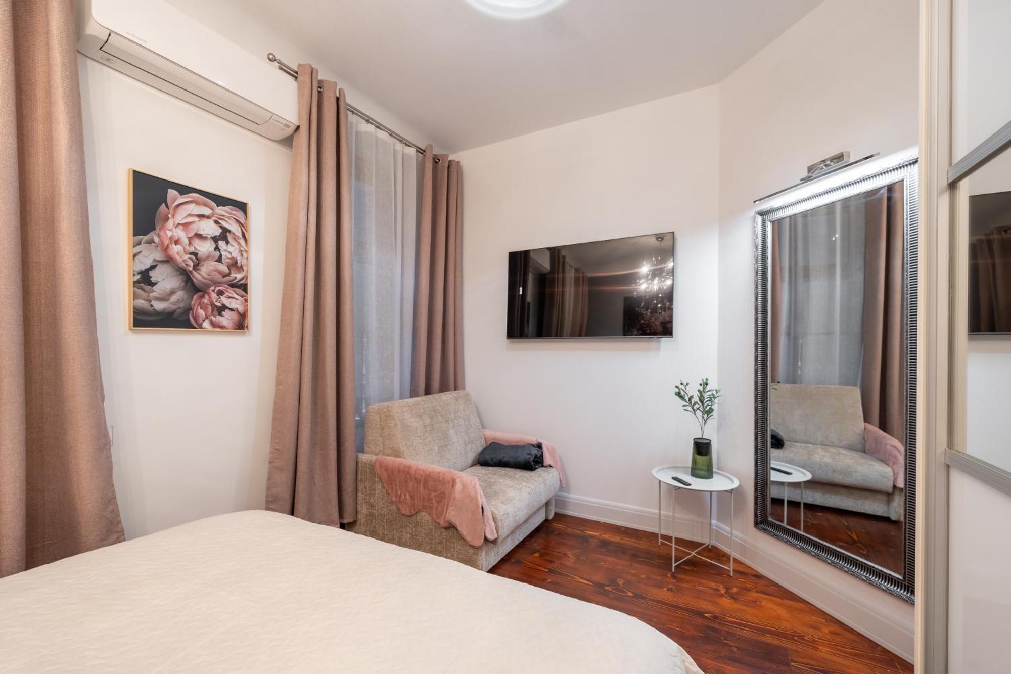 Apartment Soleil - Shine Of The Old Town, Parking & Sauna Riga