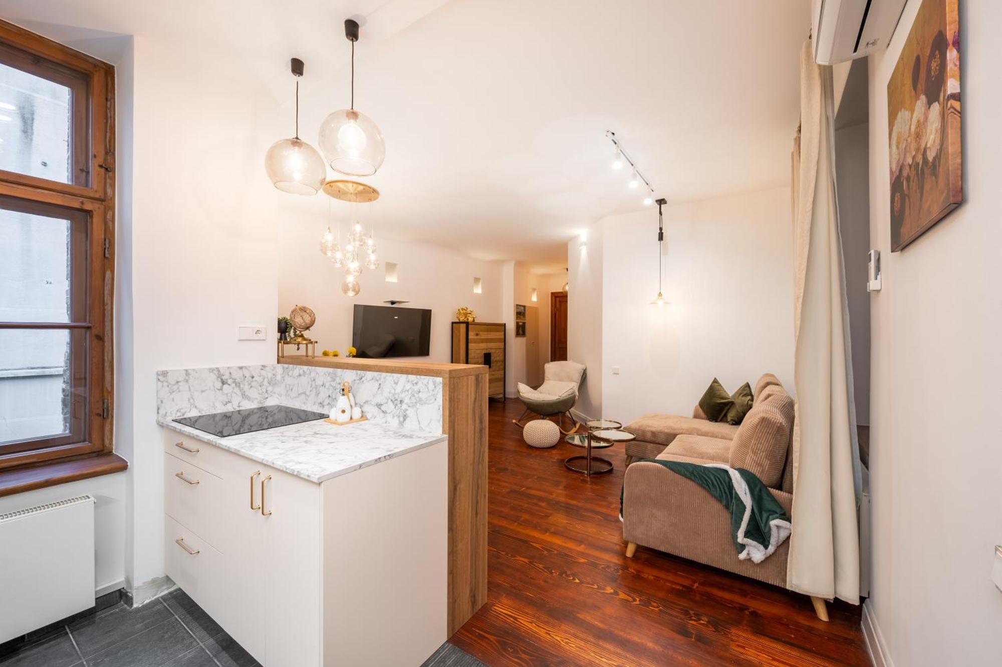Soleil - Shine Of The Old Town, Parking & Sauna *